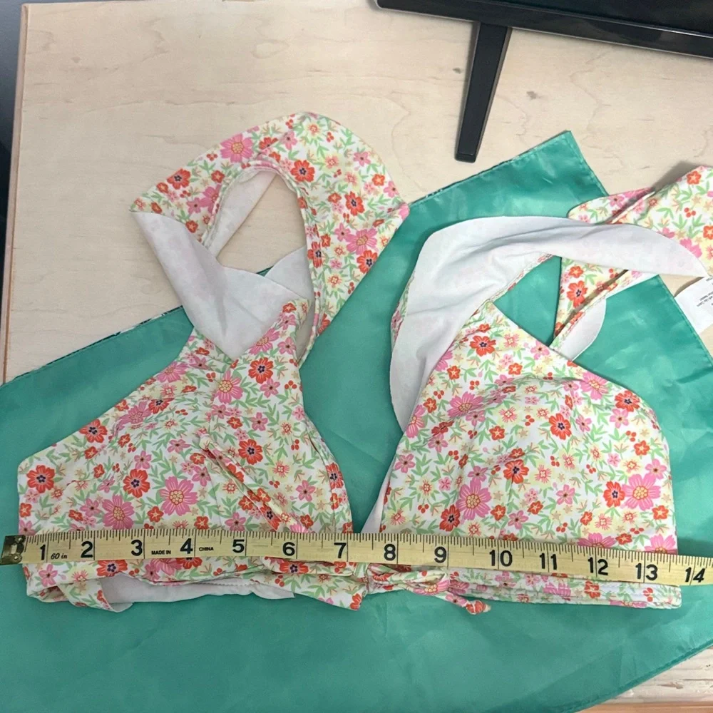 Floral Ruffle Bikini Set - Picture 12 of 12